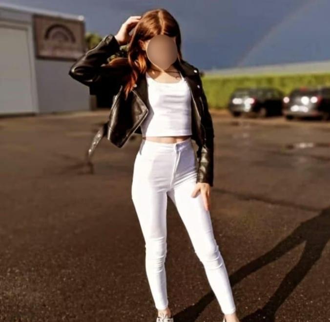 Chica busca chico en Almería: 