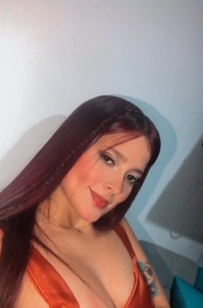 Chica busca chico en Ibiza: 