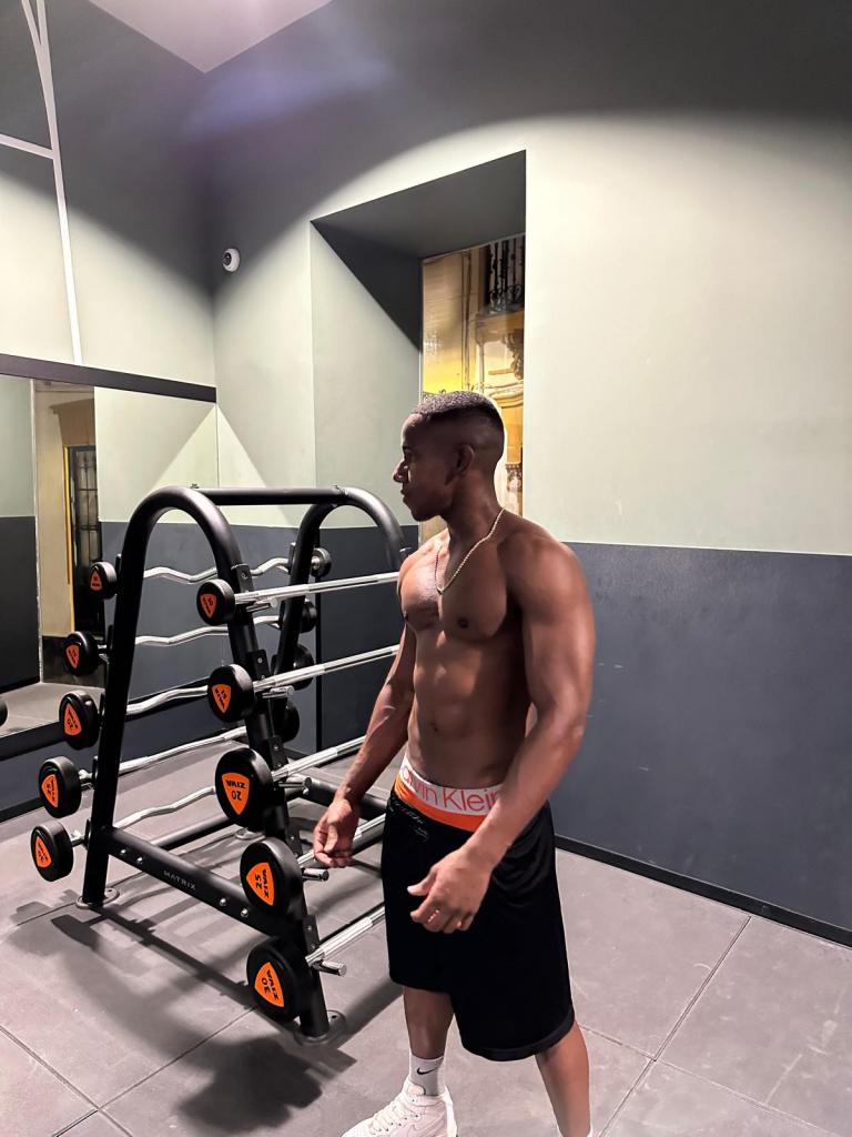 Chico busca chica en Barcelona: 