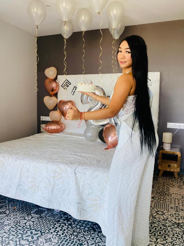 Chica busca chico en Almería: 