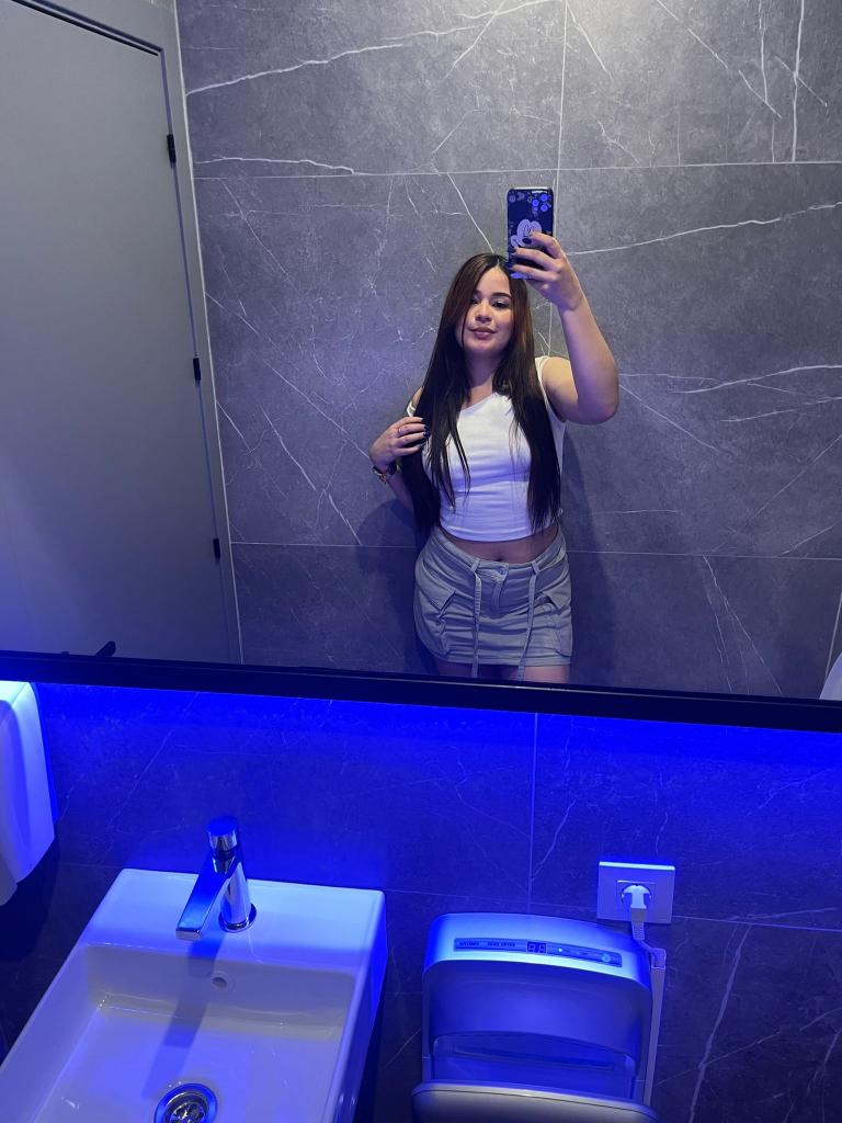 Chica busca chico en Ibiza: 