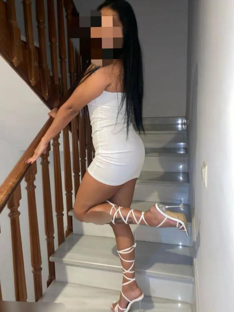Chica busca chico en Almería: 