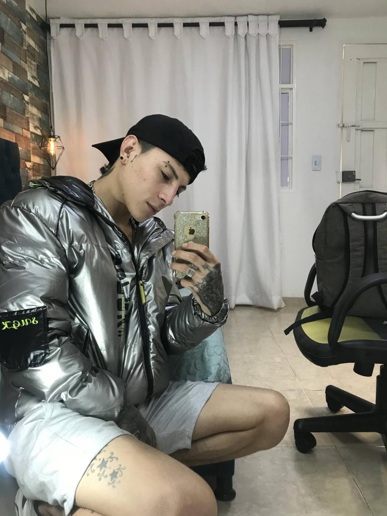 Chico busca chica en Tarragona: 