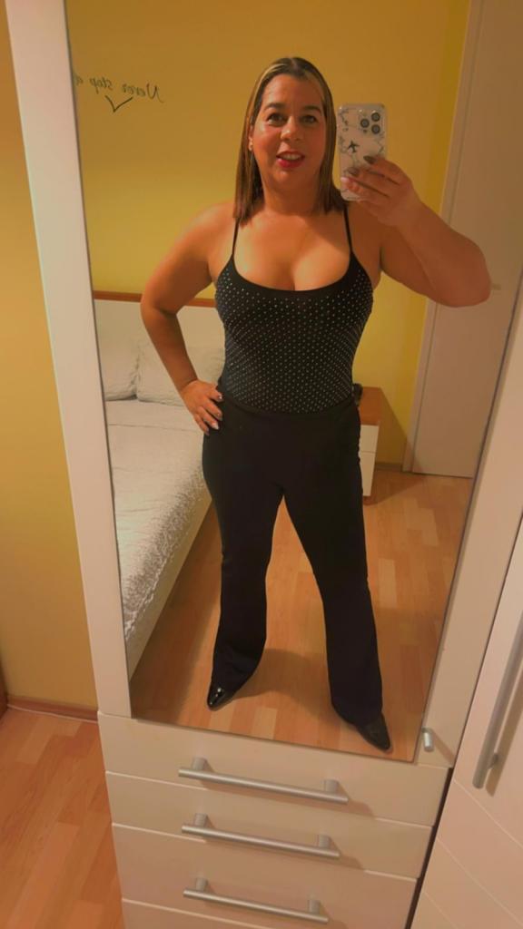 Chica busca chico en Tenerife: 