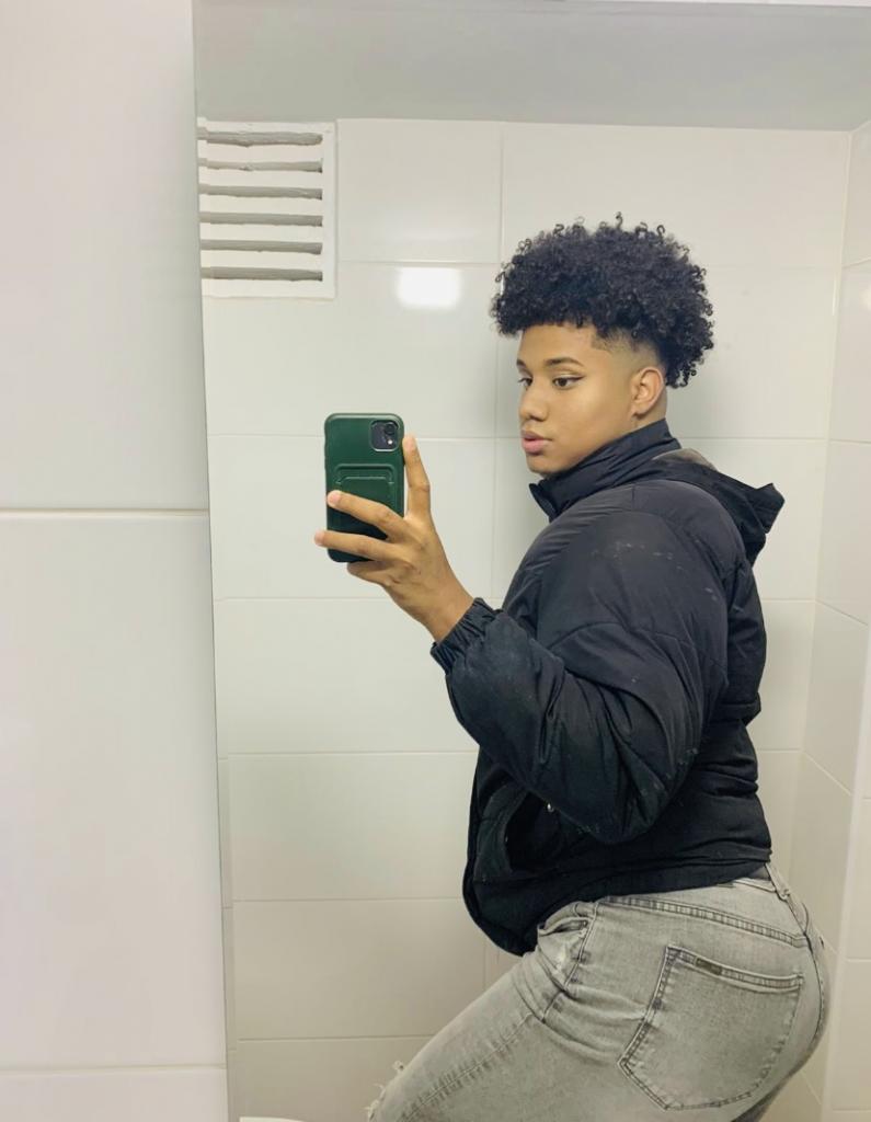 Chico busca chica en Barcelona: 