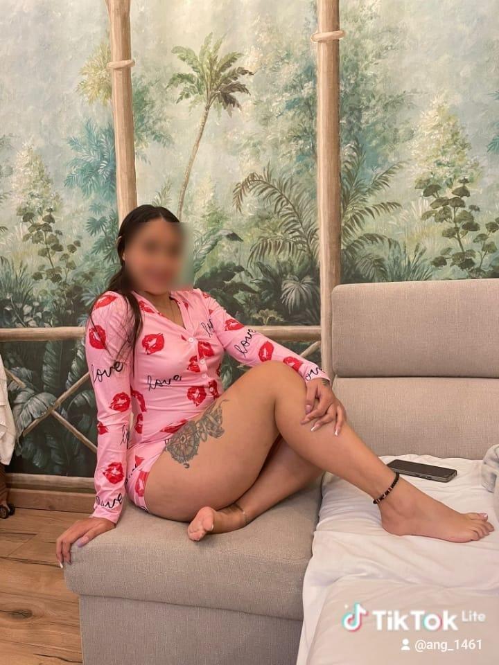 Chica busca chico en Barcelona: 