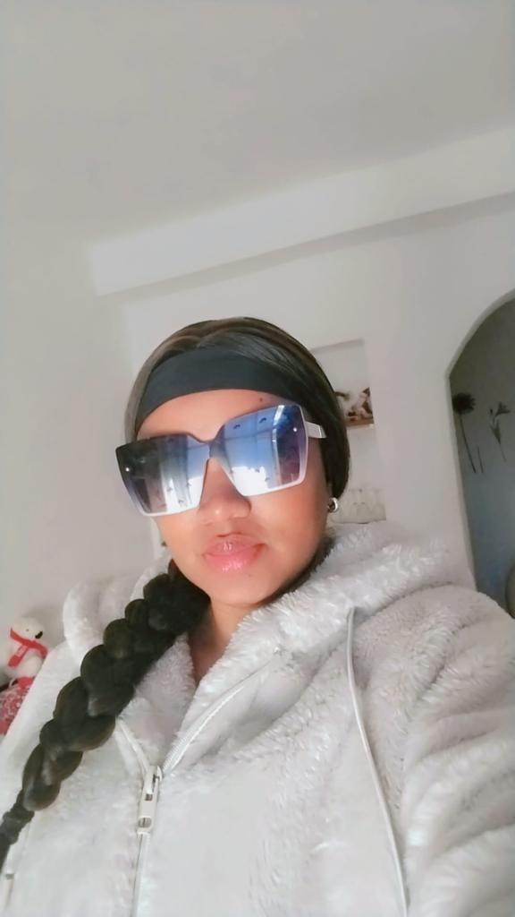 Chica busca chico en Huelva: 