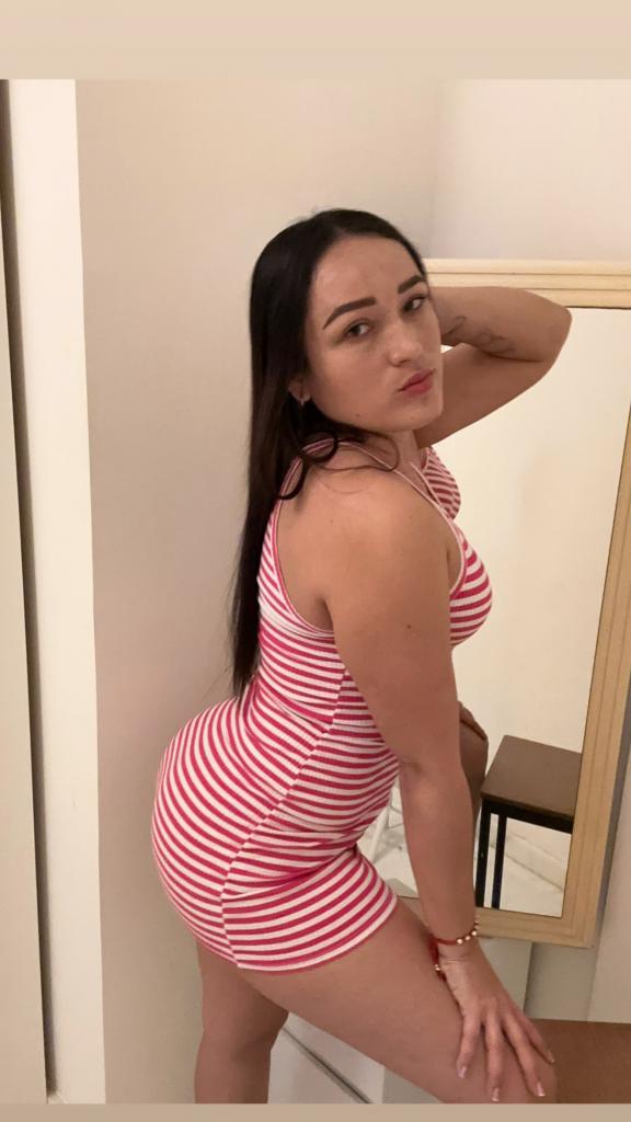 Chica busca chico en Cádiz: 