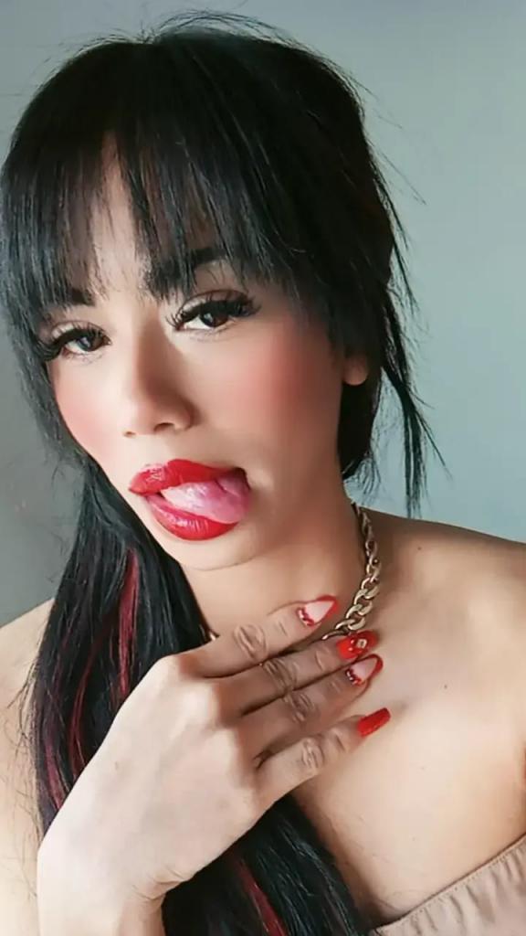 Chica busca chico en Almería: 