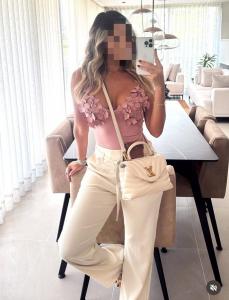 742086631: Chica busca chico en Sevilla