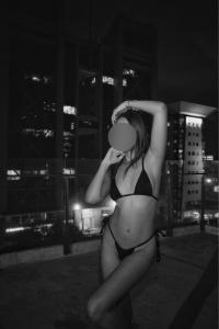 632037891: Chica busca chico en Madrid