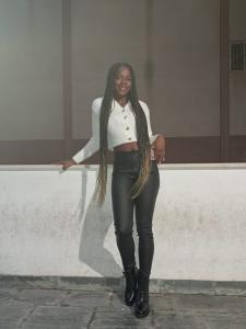 631340238: Chica busca chico en Almería