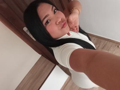 696394161: Chica busca chico en Cádiz