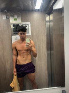 657029390: Chico busca chica en Málaga