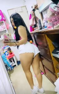 641893714: Chica busca chico en Navarra