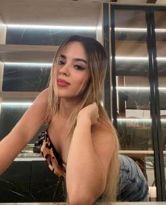 604151127: Chica busca chico en Madrid