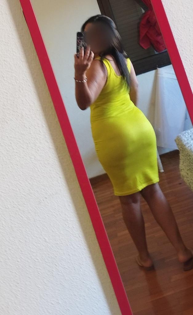 631643086: Chica busca chico en León