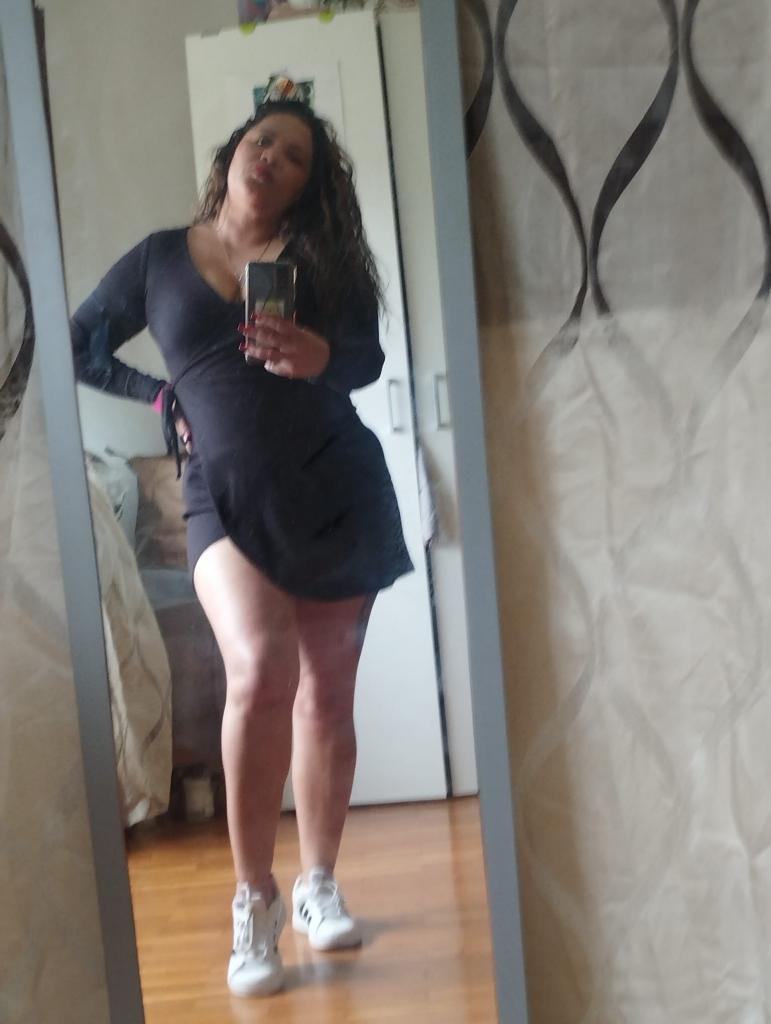 631643086: Chica busca chico en León