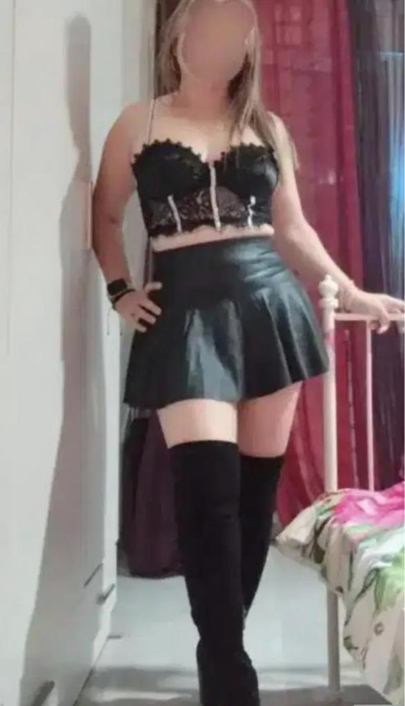 Chica busca chico en Almería: 