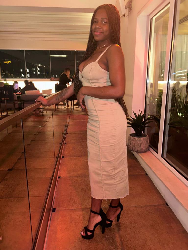 Chica busca chico en Almería: 