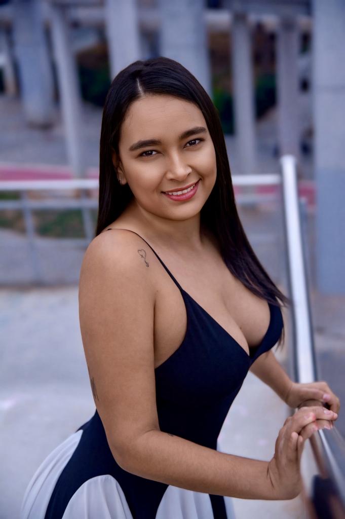 624315205: Chica busca chico en Valencia