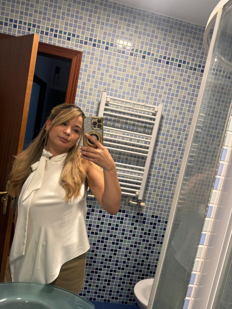 Chica busca chico en Ibiza: 