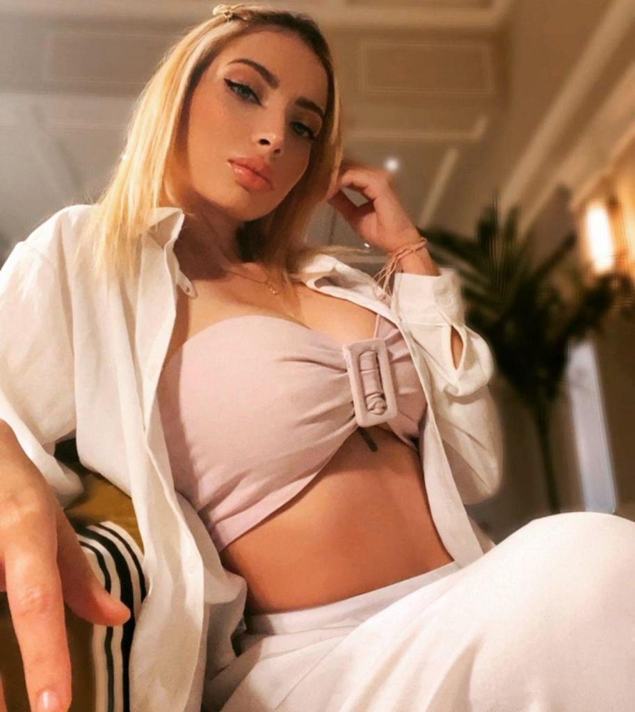 613773440: Chica busca chico en Madrid