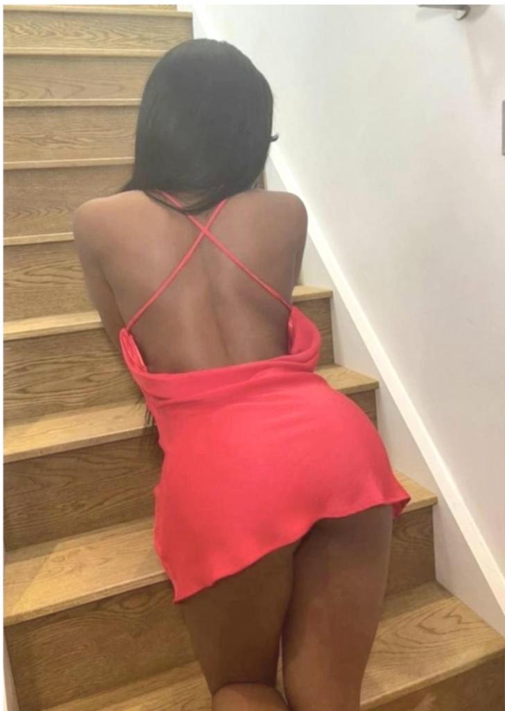 Chica busca chico en Almería: 