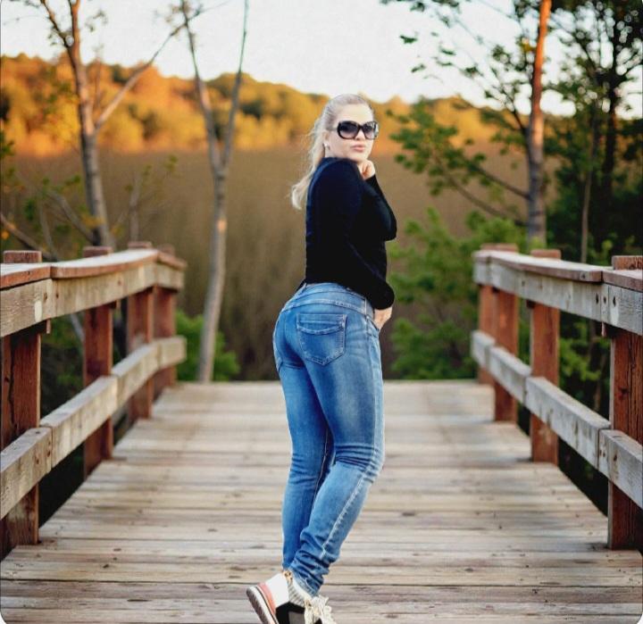 Chica busca chico en Almería: 