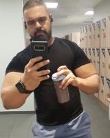 687716981: Chico busca chica en Zaragoza