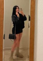 631937179: Chica busca chico en Barcelona