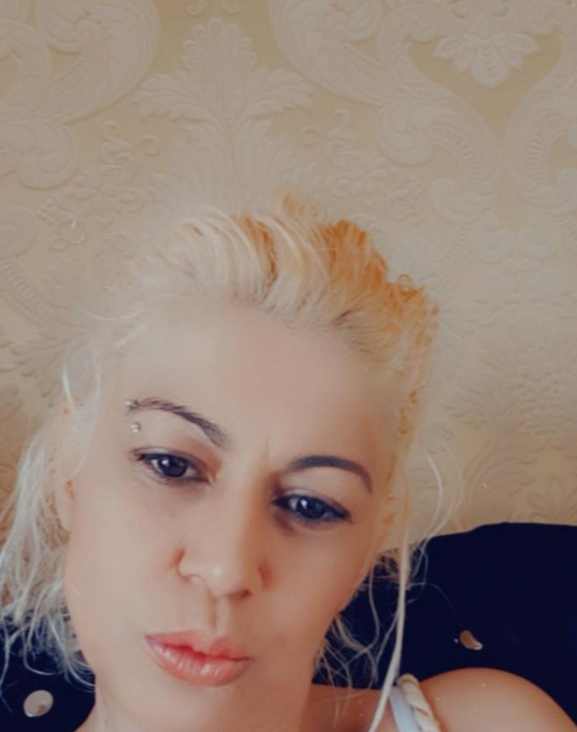 Chica busca chico en Almería: 