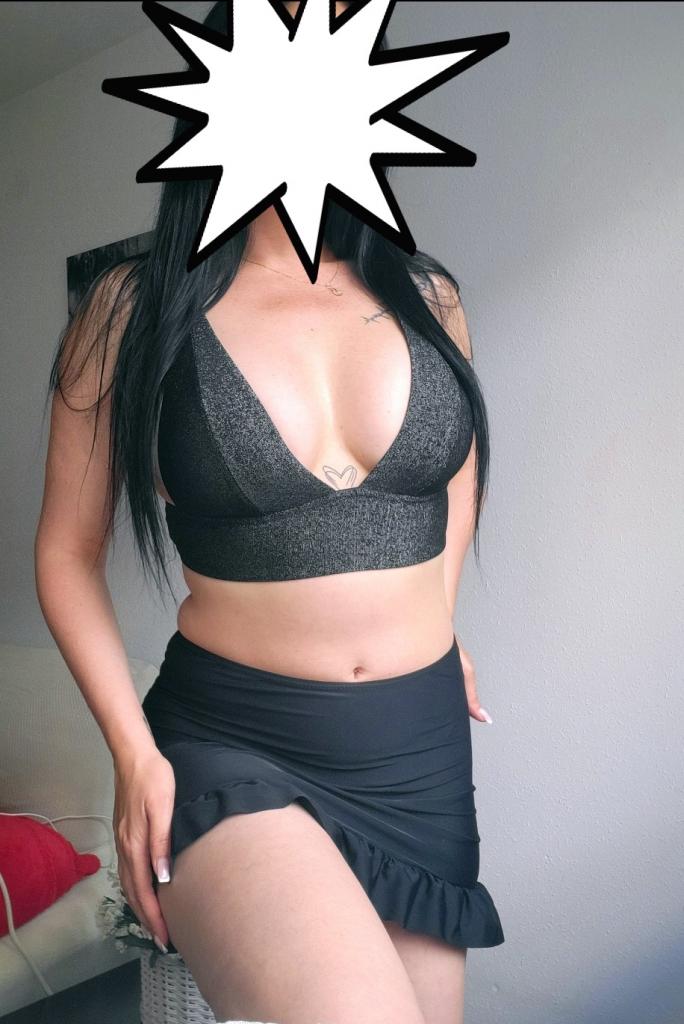 Chica busca chico en Almería: 