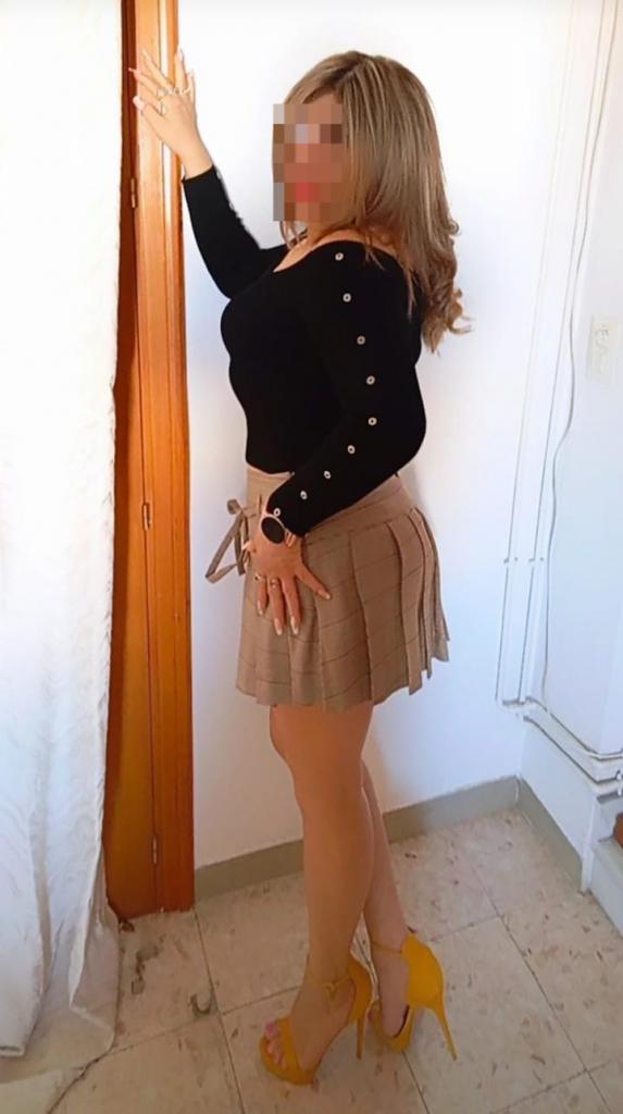 Chica busca chico en Huelva: 