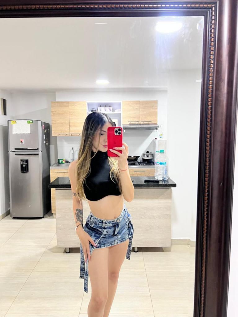 613576071: Chica busca chico en Málaga