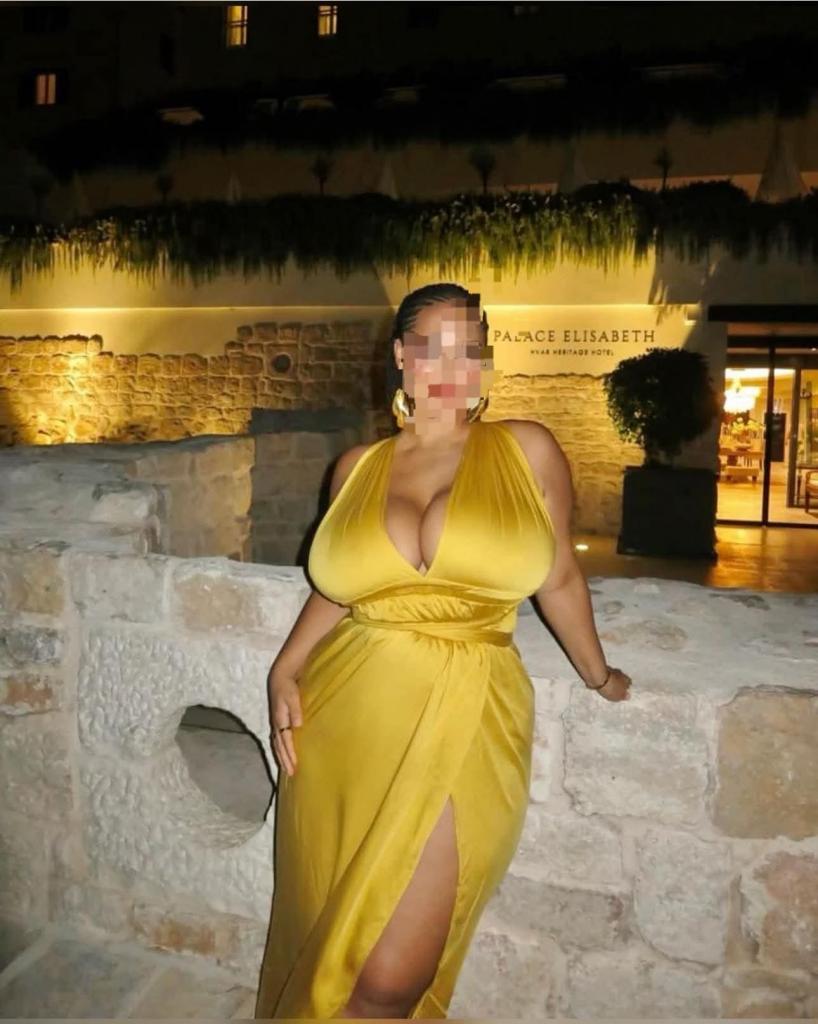 Chica busca chico en Ibiza: 