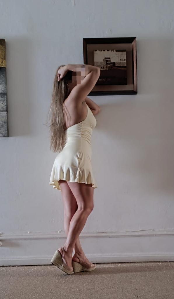 658921773: Chica busca chico en Pontevedra