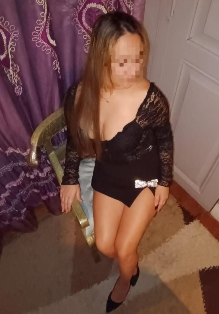 658921773: Chica busca chico en Pontevedra