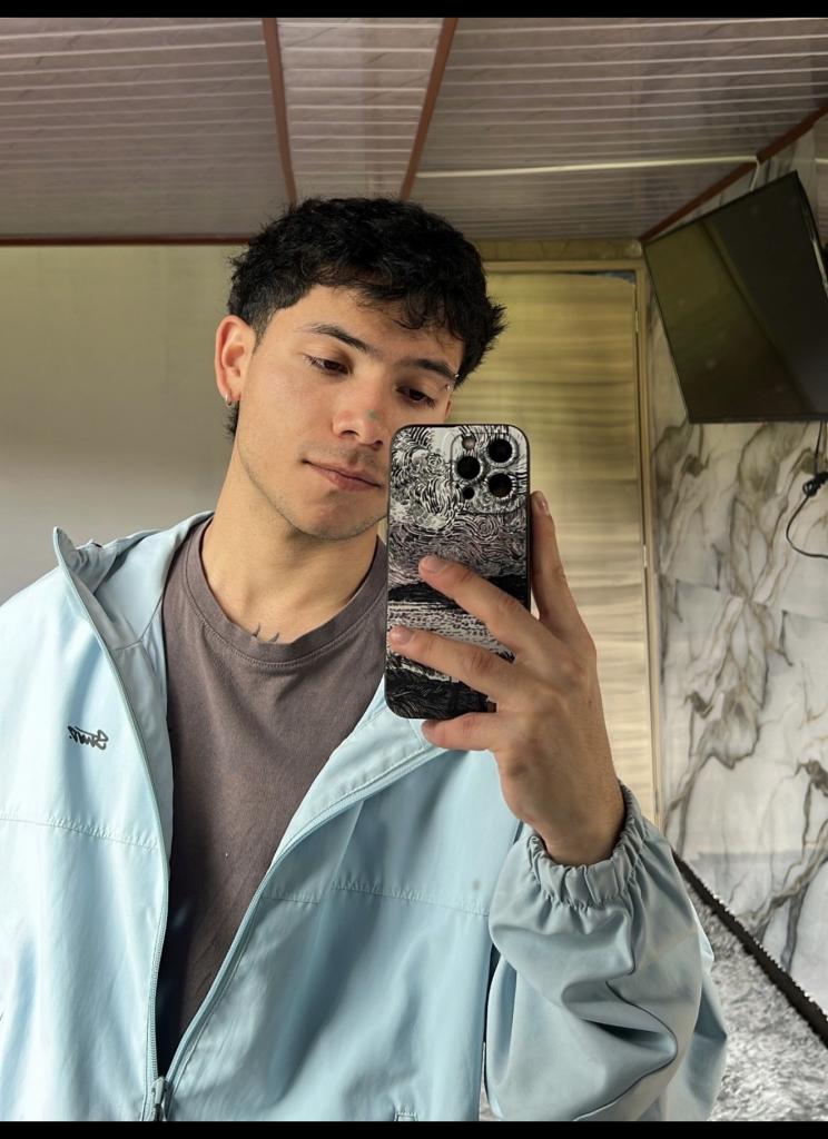 Chico busca chica en Málaga: 