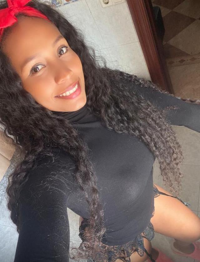 664254362: Chica busca chico en Málaga