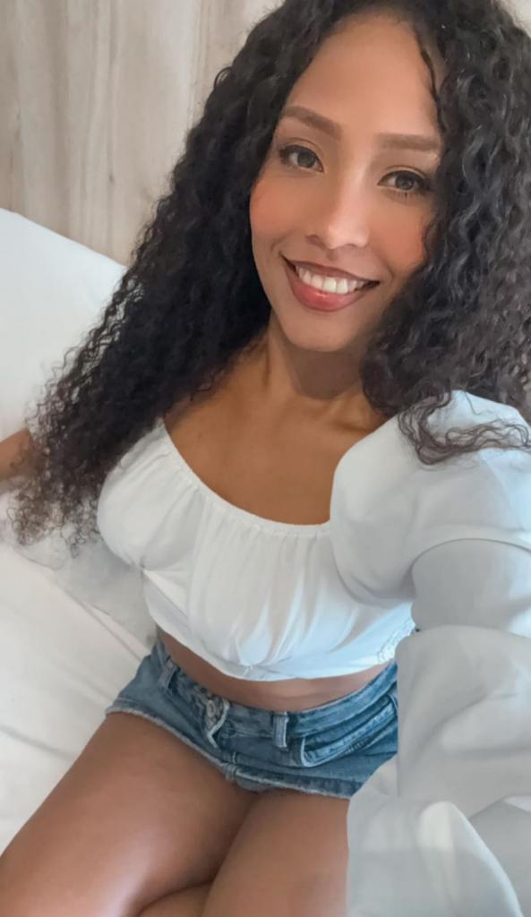 664254362: Chica busca chico en Málaga