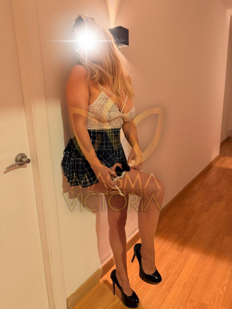 616866493: Chica busca chico en Granada