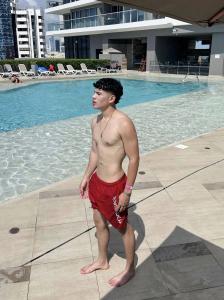 612276125: Chico busca chica en Barcelona