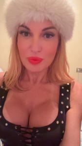 672898704: Transexual en Álava