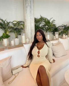 643550582: Chica busca chico en Murcia