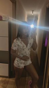 613706361: Chica busca chico en Alicante