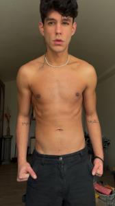 665891530: Chico busca chica en La Coruña