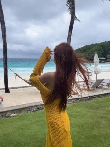 654976643: Chica busca chico en Barcelona