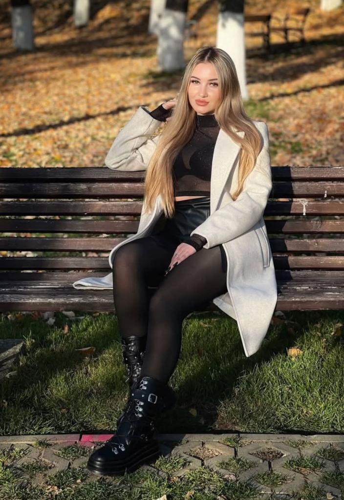 Chica busca chico en Sevilla: 