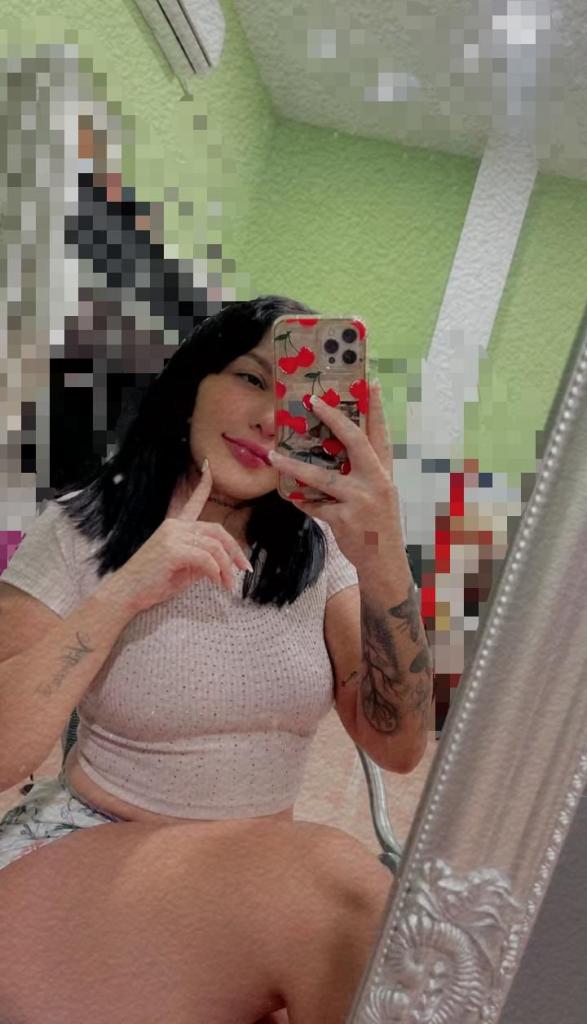 Chica busca chico en Almería: 